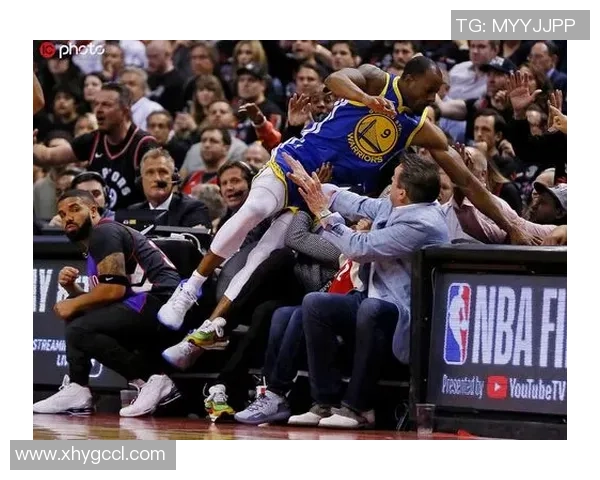 2021年勇士与猛龙精彩对决图片集锦回顾与分析 2021年勇士与猛龙精彩对决图片集锦回顾与分析