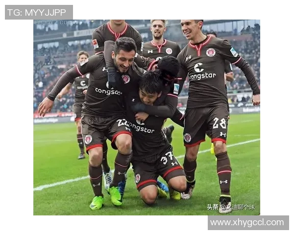 U19土耳其与英格兰激战正酣青少年足球赛场的精彩对决 U19土耳其与英格兰激战正酣青少年足球赛场的精彩对决