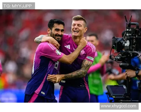 克罗斯:从中场指挥官到足球传奇的成长之路与辉煌成就解析 克罗斯:从中场指挥官到足球传奇的成长之路与辉煌成就解析