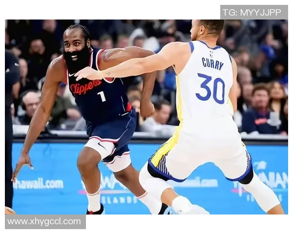 勇士与快船激战精彩瞬间回顾NBA直播集锦全景展现