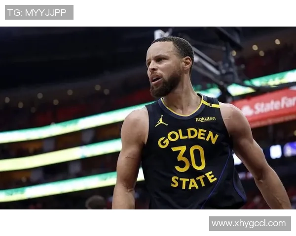 勇士与魔术对决库里精彩集锦回顾展现超级球星的绝佳表现