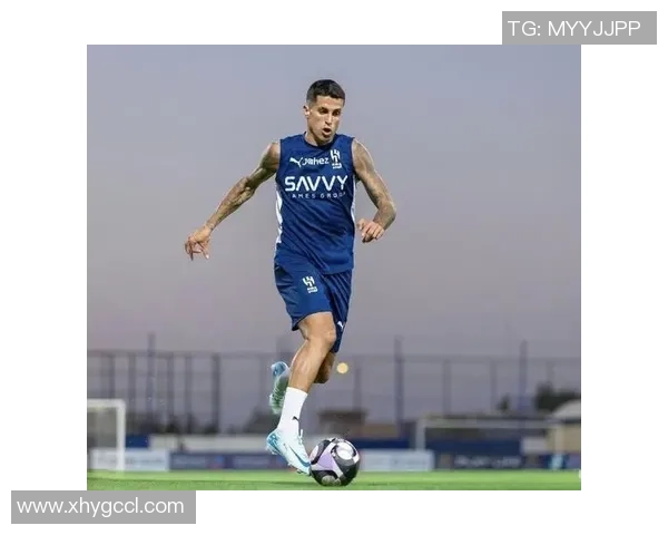 坎塞洛:从边后卫到战术核心的华丽转身与未来展望 坎塞洛:从边后卫到战术核心的华丽转身与未来展望