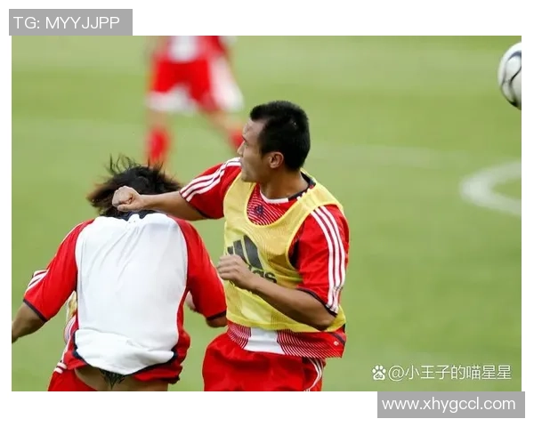 姆萨尼与马赛的精彩对决揭示足球战术的较量与团队精神的碰撞 姆萨尼与马赛的精彩对决揭示足球战术的较量与团队精神的碰撞