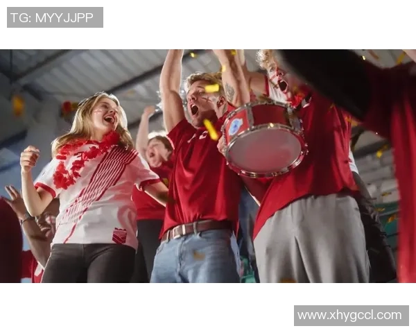 小牛与公牛小丁精彩对决进球瞬间引发球迷热烈欢呼 小牛与公牛小丁精彩对决进球瞬间引发球迷热烈欢呼